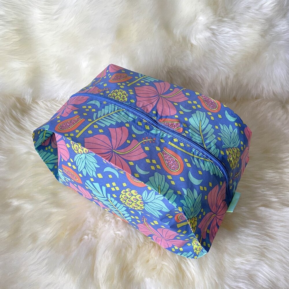 NWOT Baggu 3D Zip Pouch Large - Jana Lam Hawaii - Picture 4 of 7
